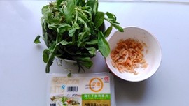 荠菜豆腐羹步骤1