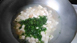 荠菜豆腐羹步骤8