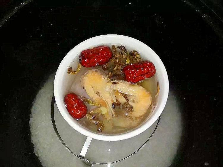铁皮石斛肉汁汤步骤3