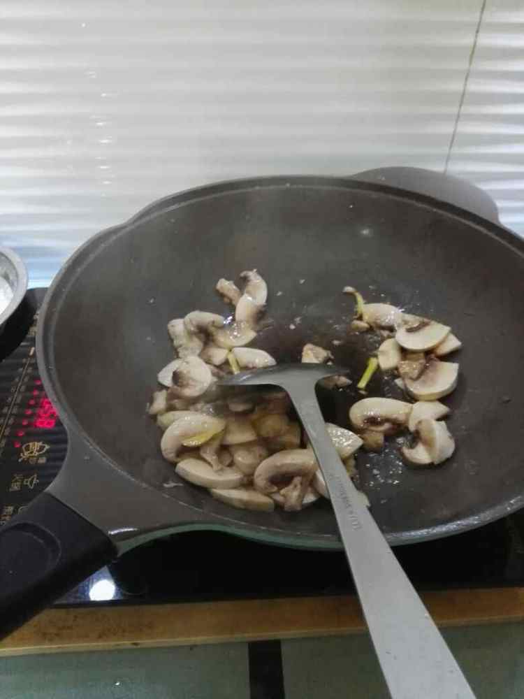 红菇牛肉汤步骤6
