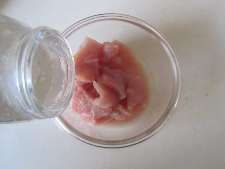 豆腐豆苗肉片汤步骤2