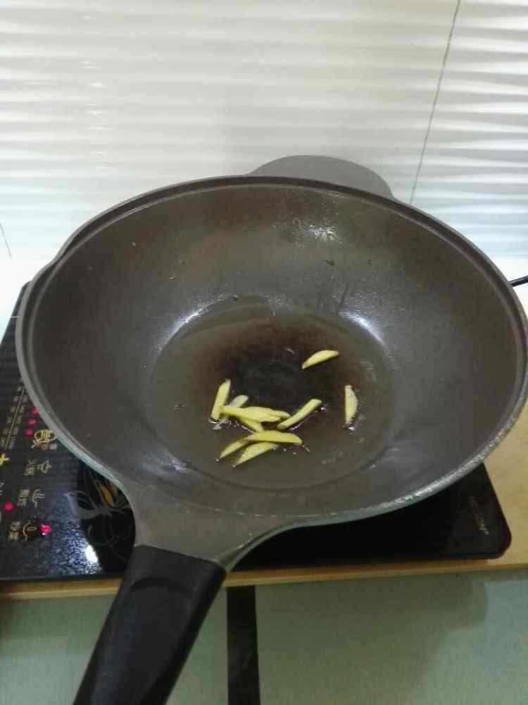 笋丝草鱼步骤2