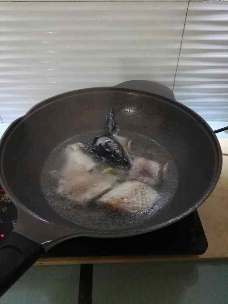 笋丝草鱼步骤4