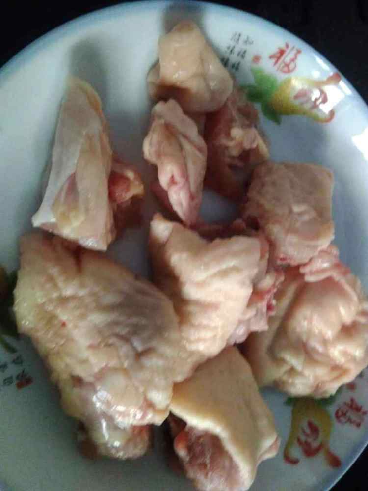 参须炖鸡汤步骤1