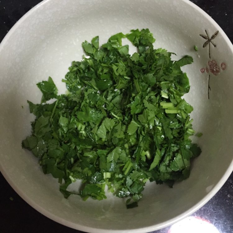 香菜蛋花汤步骤2