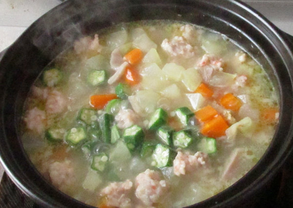 蔬菜汤汆虾肉丸步骤10