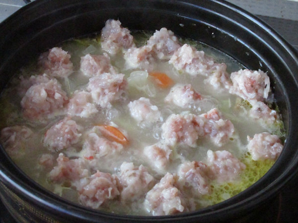 蔬菜汤汆虾肉丸步骤9