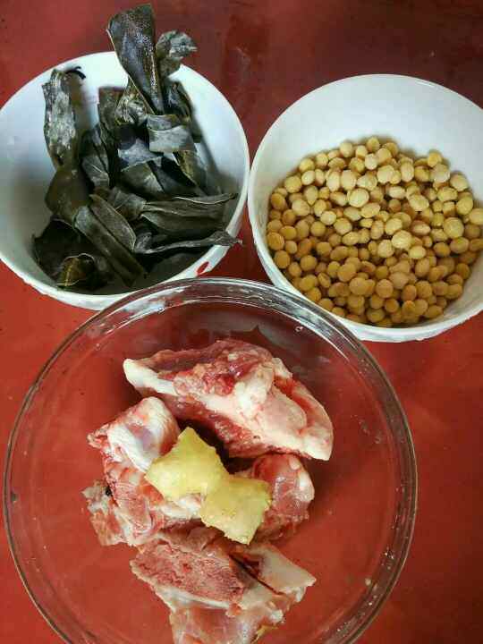 海带黄豆骨头汤步骤1