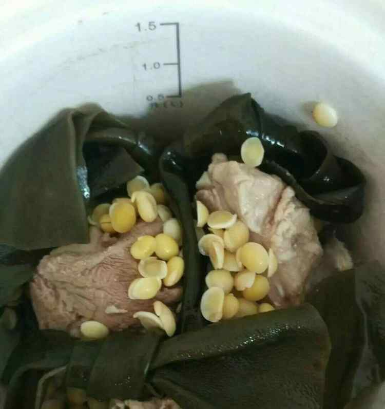 海带黄豆骨头汤步骤8