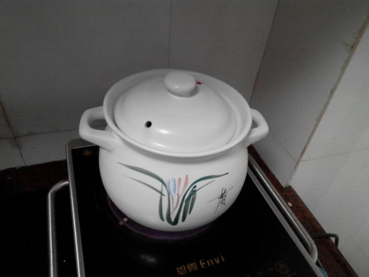 茵陈鲫鱼汤步骤9