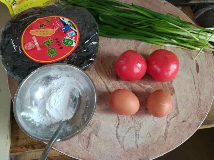 紫菜西红柿鸡蛋汤步骤1