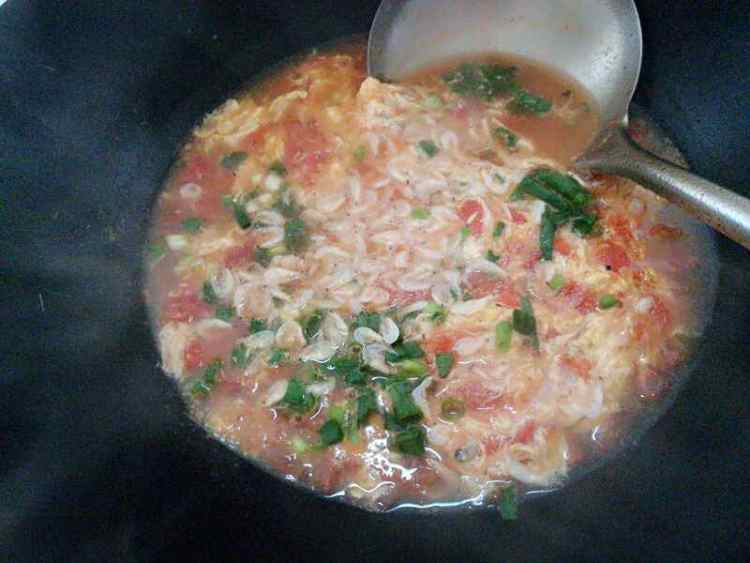 西红柿虾米蛋花汤步骤8