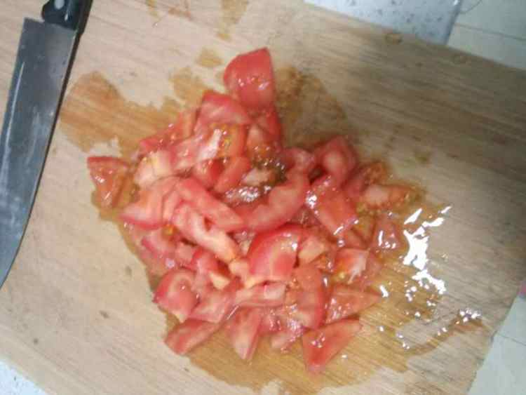 杏鲍菇肉丸汤步骤1