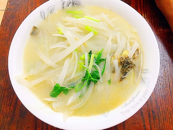 鲫鱼萝卜汤步骤9