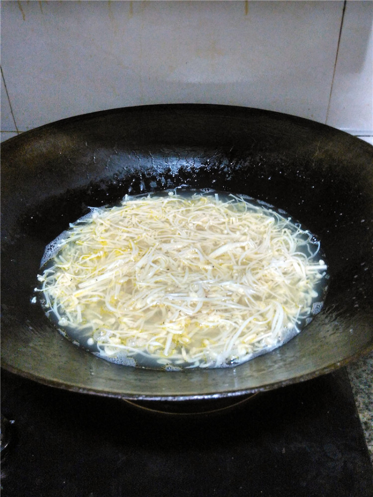 金针菇虾皮汤步骤9
