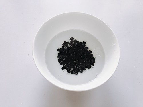 三豆薏米粥步骤4