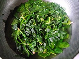 菠菜猪肝汤步骤5