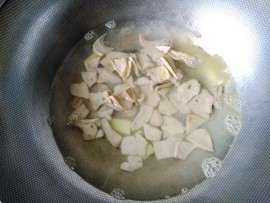 菠菜猪肝汤步骤8