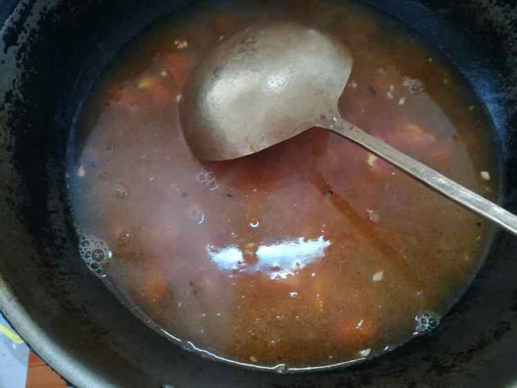 金针菇番茄肉丸汤步骤6