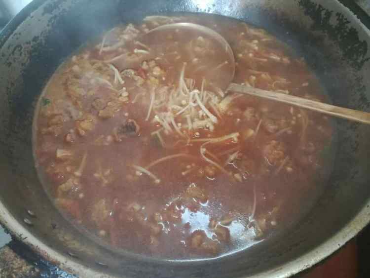 金针菇番茄肉丸汤步骤11