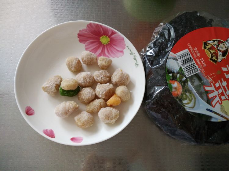 紫菜肉丸汤步骤1