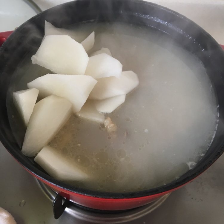 牛骨萝卜汤步骤6