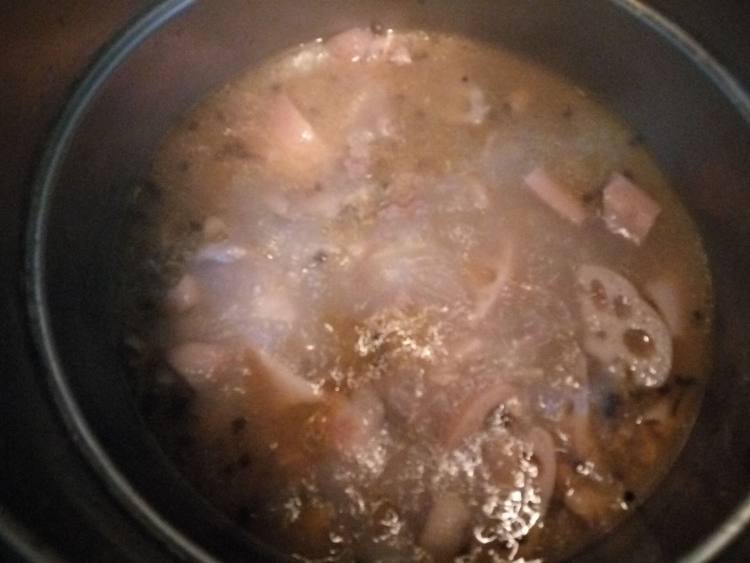 莲藕鸭肉汤步骤6