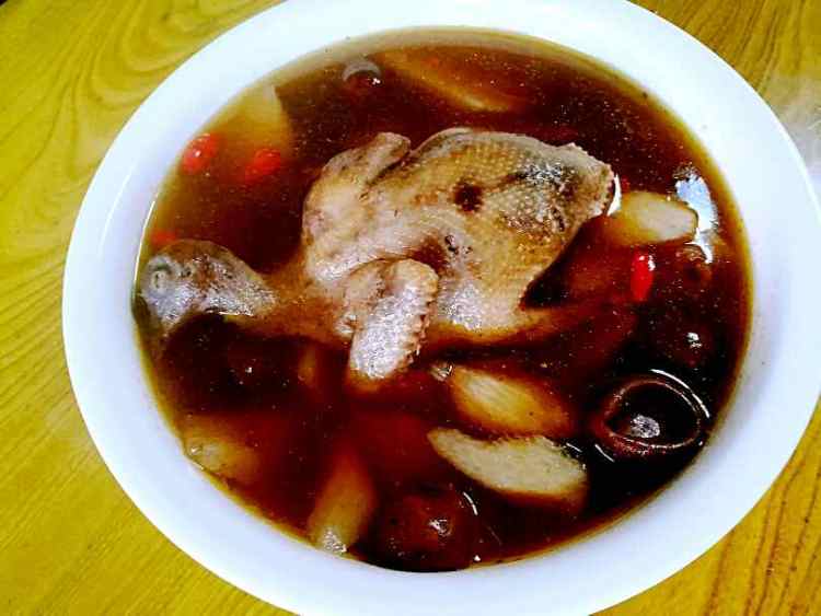 乳鸽大补汤步骤9