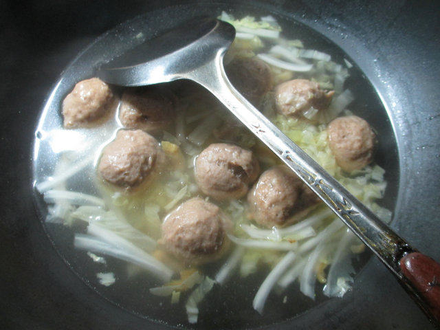 榨菜丝牛肉丸白菜汤步骤7