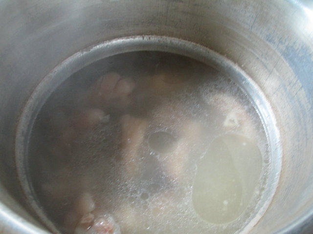 油豆腐蛋饺猪蹄汤步骤5
