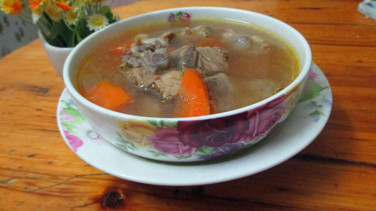 红萝卜煲鸡肉步骤6