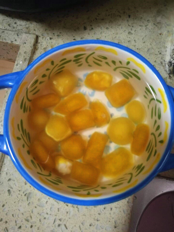 红薯芋圆甜酒冲鸡蛋步骤2