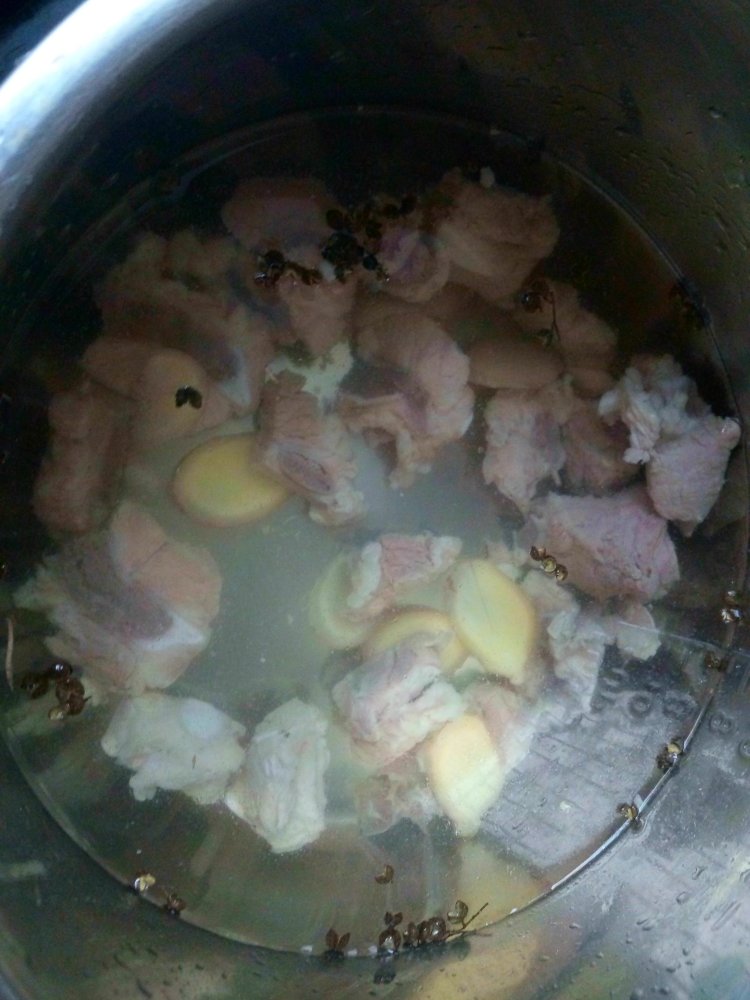 茶树菇排骨汤#本味家步骤4