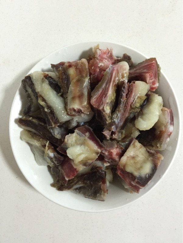 萝卜排骨汤步骤1