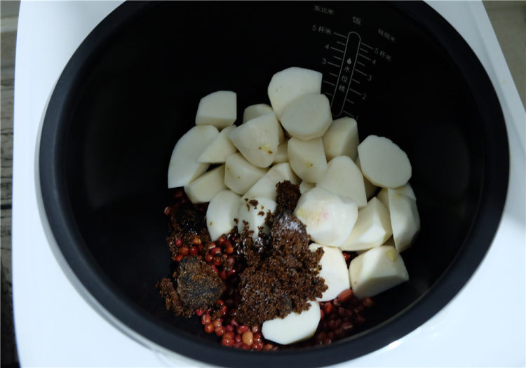 红豆芋头糖水步骤4