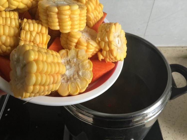 香菇老鸡汤步骤6