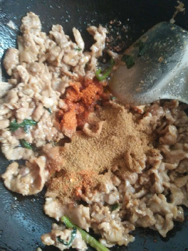 孜然羊肉#本味家乡菜#步骤7