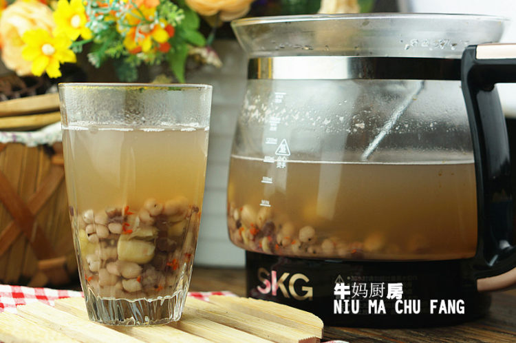 莲子薏米糖水#本味家步骤5