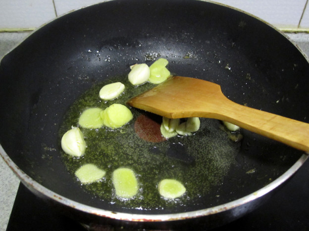 土豆瘦肉汤步骤1