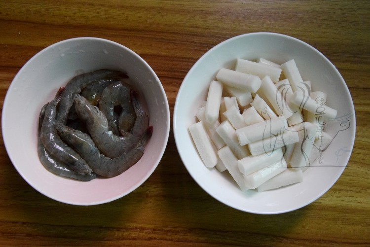 鲜味年糕汤步骤2
