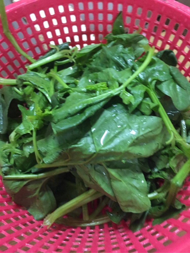 菠菜猪肝瘦肉汤步骤2