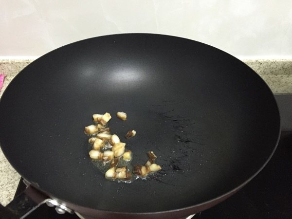 三鲜花菜汤步骤2