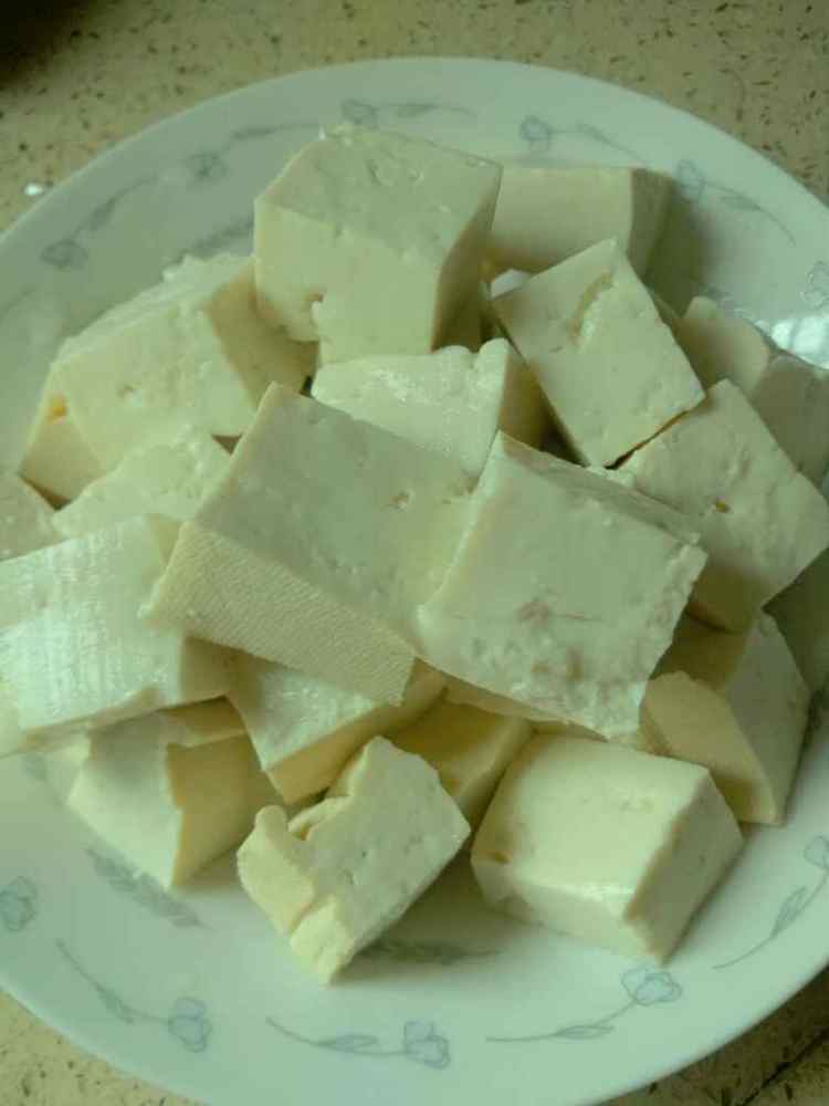小黄鱼豆腐汤步骤2