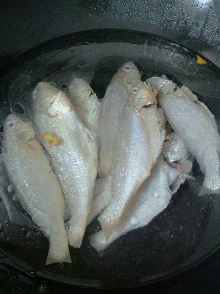 小黄鱼豆腐汤步骤4