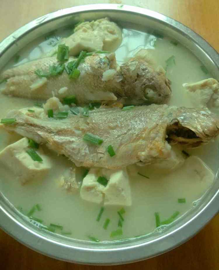 小黄鱼豆腐汤步骤6