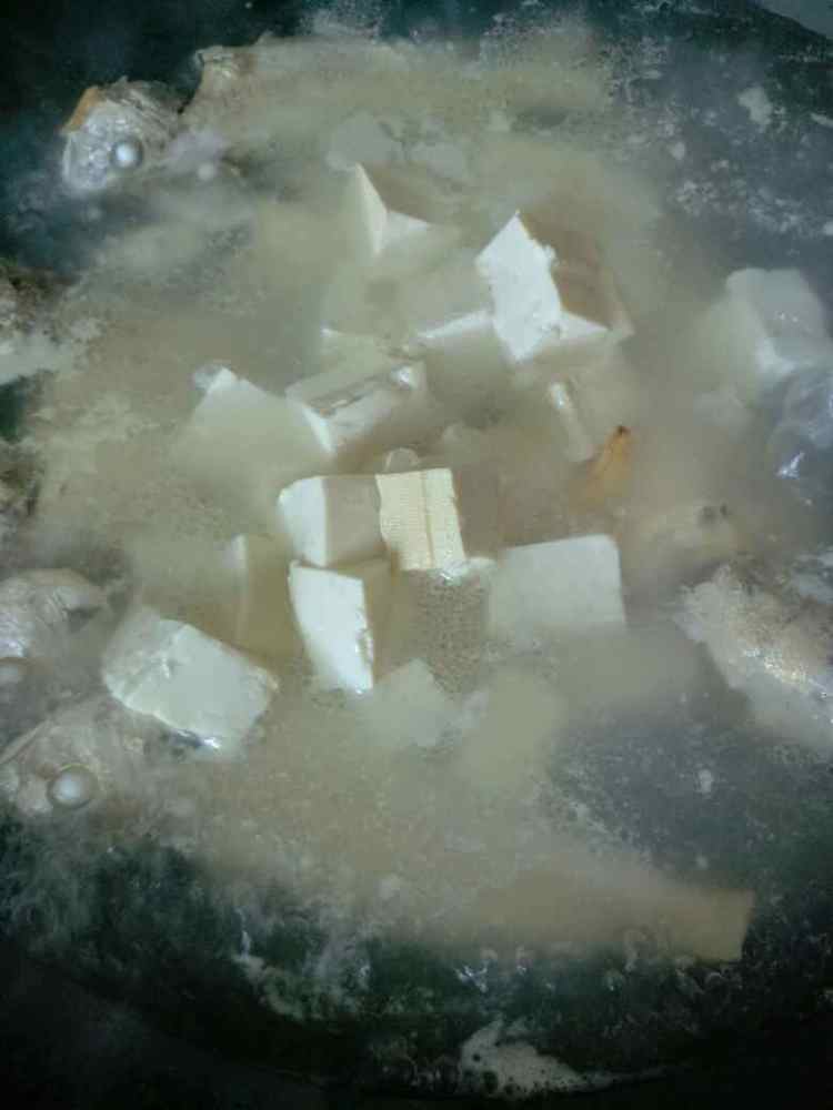 小黄鱼豆腐汤步骤5