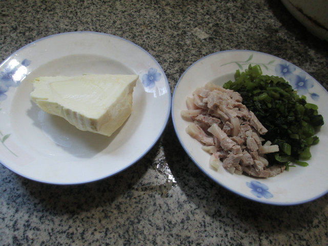 五花肉雪菜冬笋汤步骤1