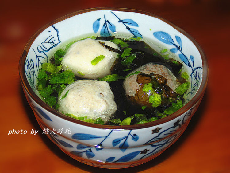 潮汕家常菜--肉丸紫菜步骤5