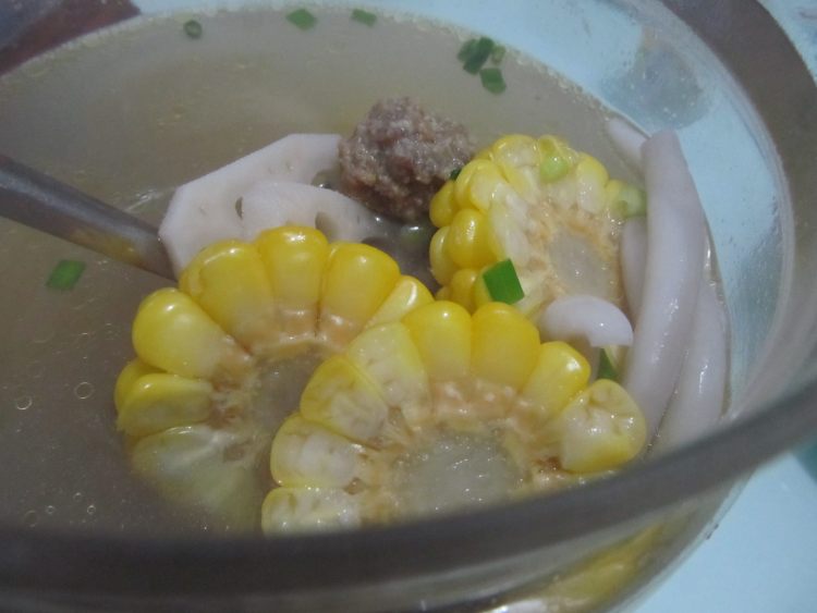 杂蔬肉丸汤步骤9
