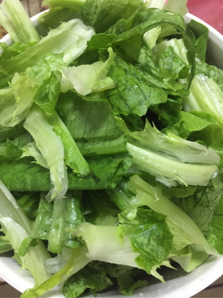 油麦菜牛肉汤步骤1